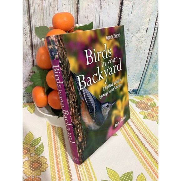 2004 Birds in your Backyard Birds & Blooms Softcover - Picture 15 of 16